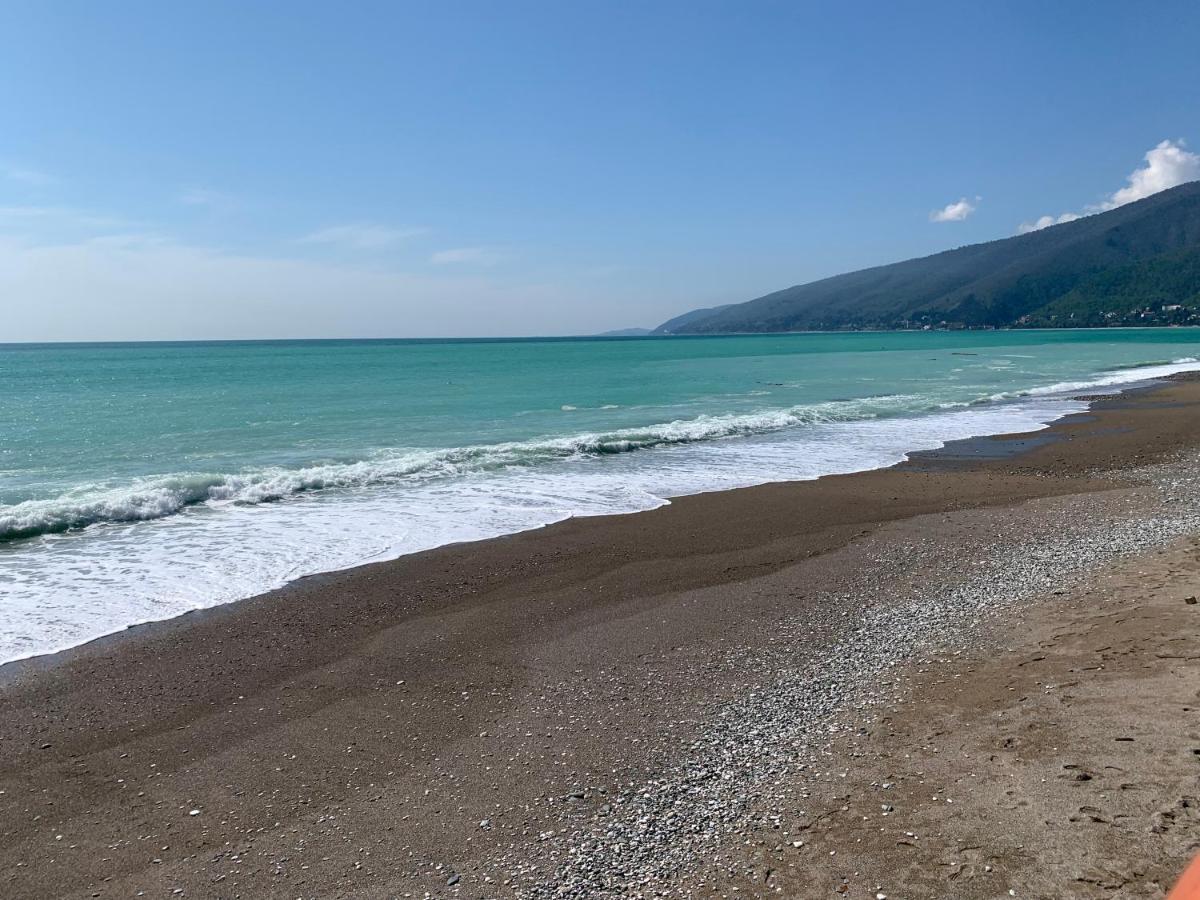 Guest House Aphyn Leto Гагра Экстерьер фото