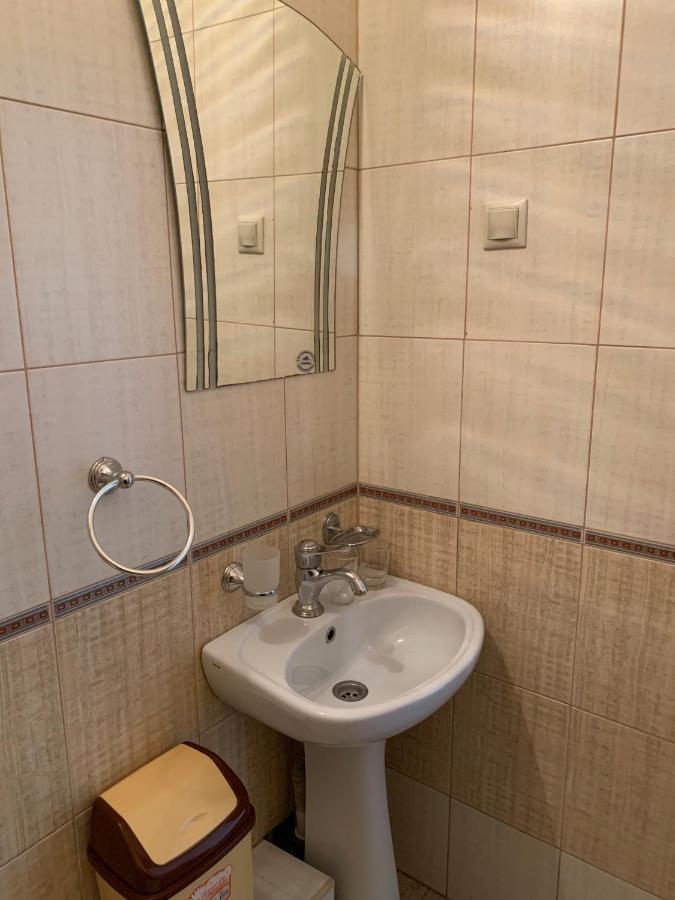 Guest House Aphyn Leto Гагра Экстерьер фото